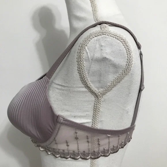 LOU Paris Light Purple Bra with Scalloped Lace - Picture 4 of 13